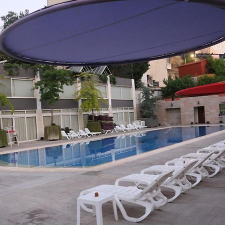 Grand Kadri Hotel - History Marked By Cristal Lebanon Zahlé Buitenkant foto